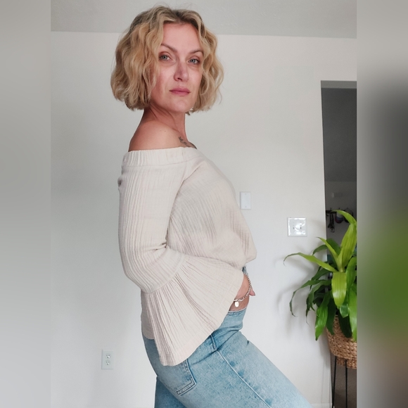 Off the shoulders top - Picture 4 of 5